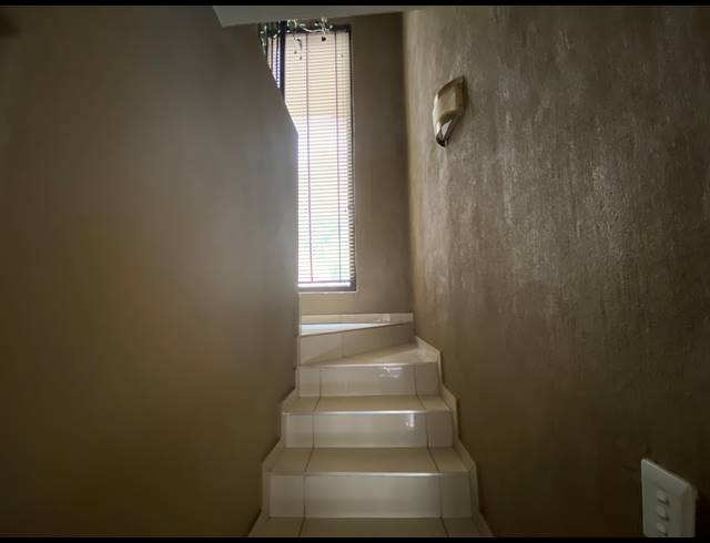 4 BEDROOM FREEHOLD FOR SALE IN GLEN ERASMIA